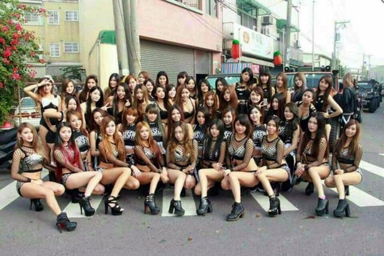 50 Pole Dancers Performing Sexy Routines At Politician’s Funeral
