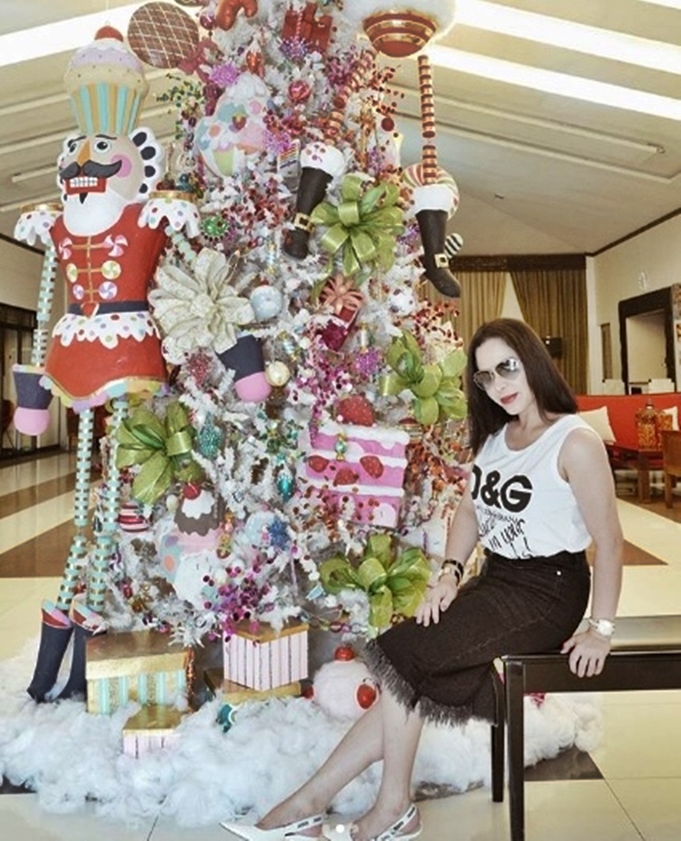 Jinkee Pacquiao Shows Off &quot;One-Of-A-Kind&quot; Christmas Tree