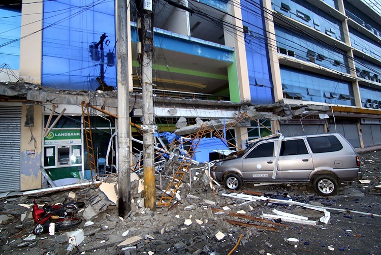 Massive Earthquakes