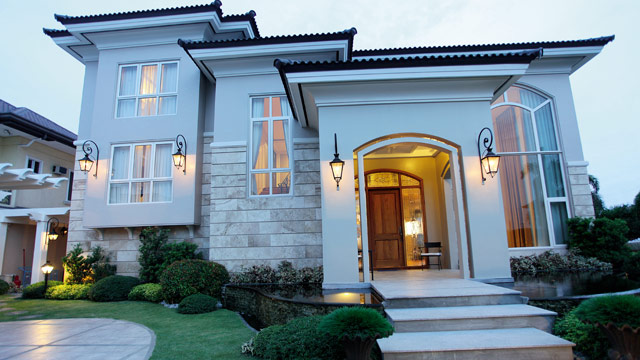 john lloyd real living 2