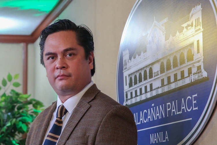 Martin Andanar
