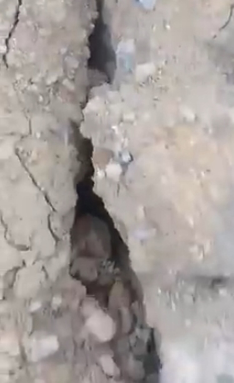 Land Crack