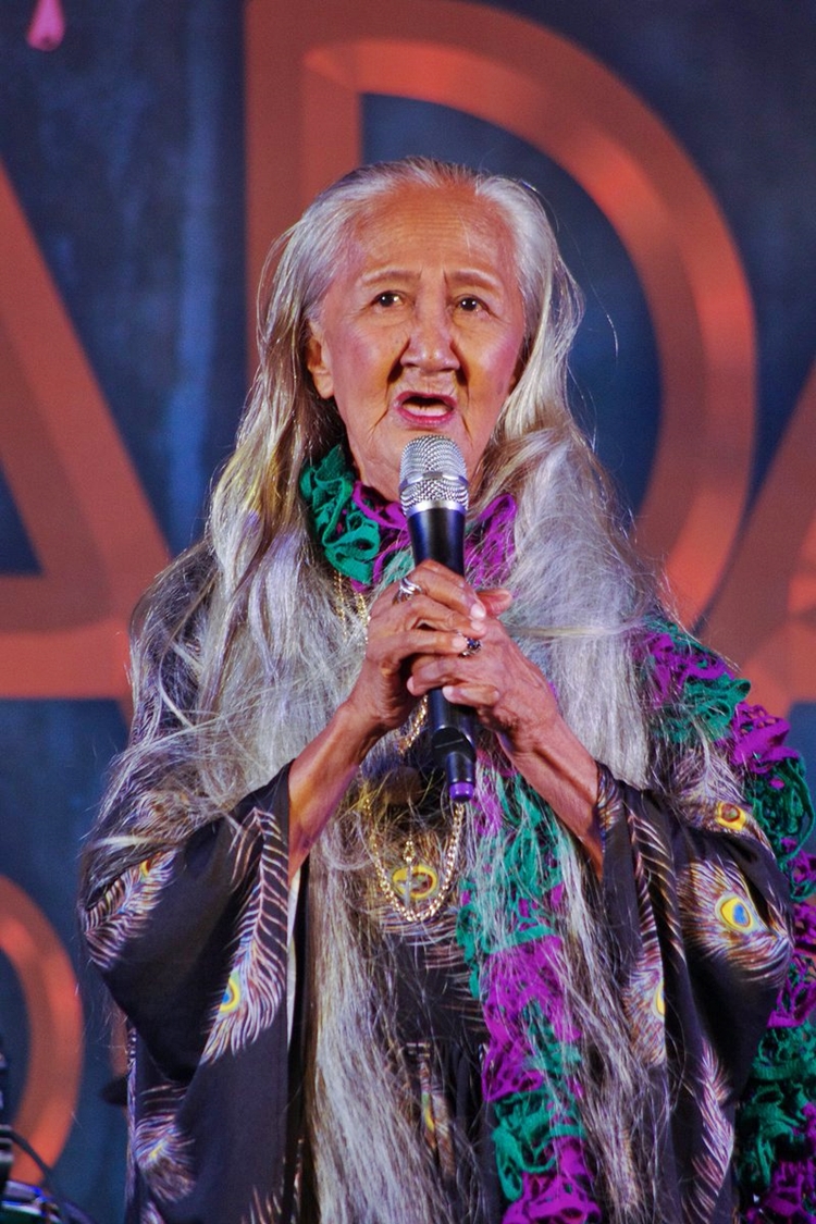 Horror Queen Lilia Cuntapay Tomb In Miserable Condition