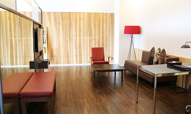 Midori Hotel