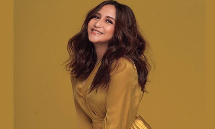 Jolina Magdangal Receives Award From Youtube, Thanks Husband Mark