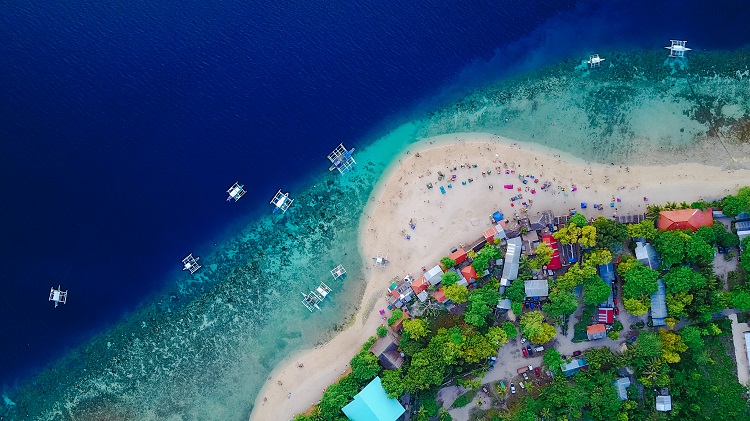 10 Must-Visit Destinations in the Philippines for a Memorable College Trip