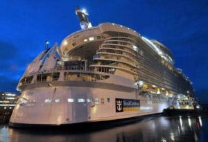 Titanic explored through new technology (Video)