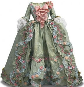 Recreation Paper Gowns Turns Fashionable by Isabelle de Borchgrave