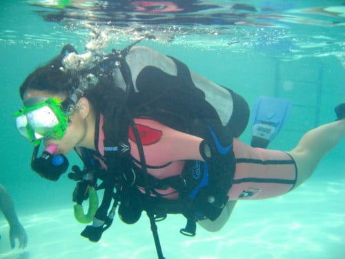 Armless Fil-Am Pilot Jessica Cox to Help Disabled Typhoon Victims