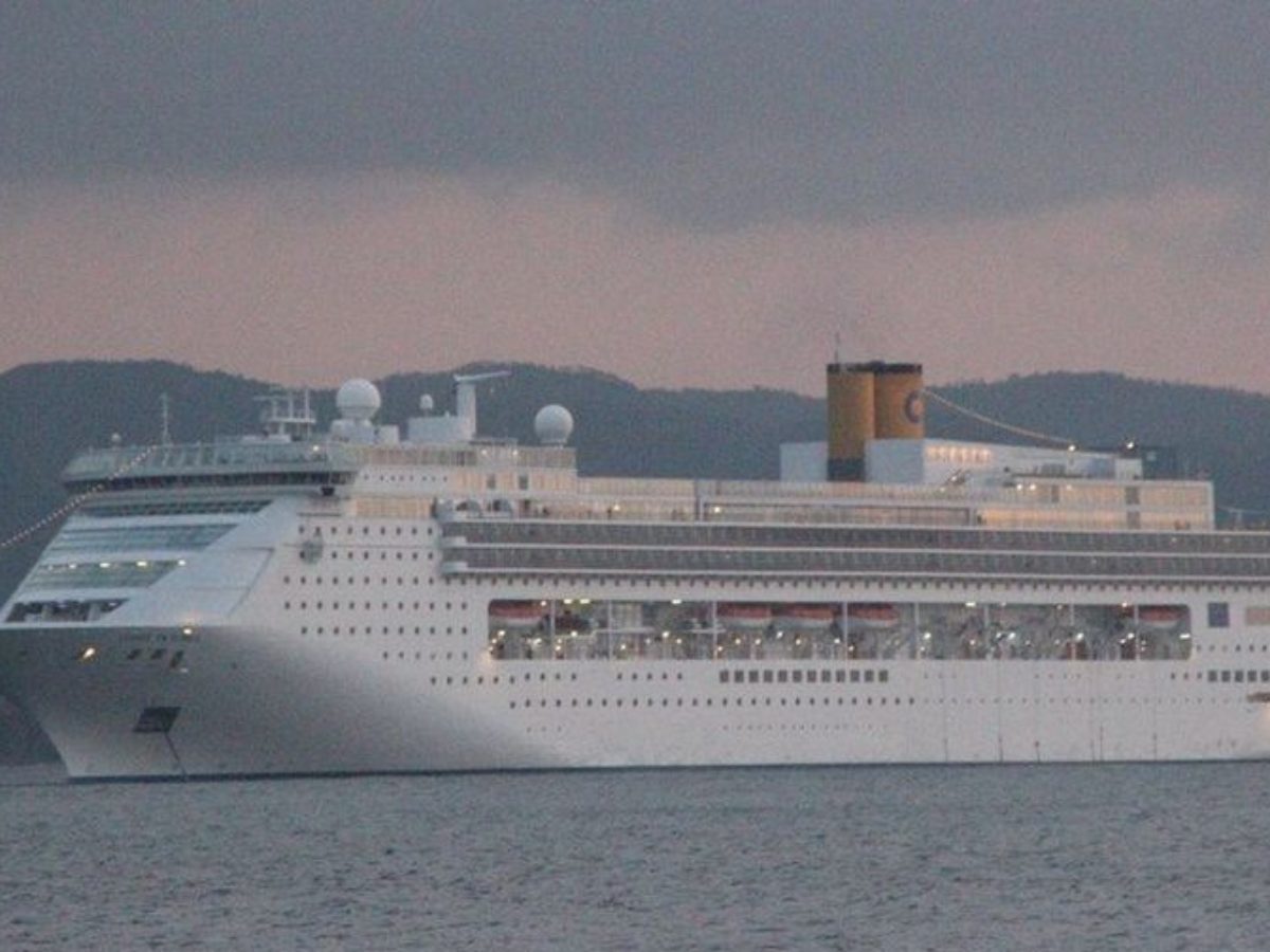 Two Cruise Ships Visits Boracay January 8 9 2014 Video Philippine News