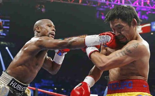 Mayweather defeats Pacquiao
