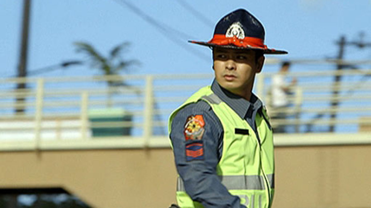 Ang Probinsyano S Coco Martin Dances As Traffic Enforcer Went Viral Online Video Philippine News