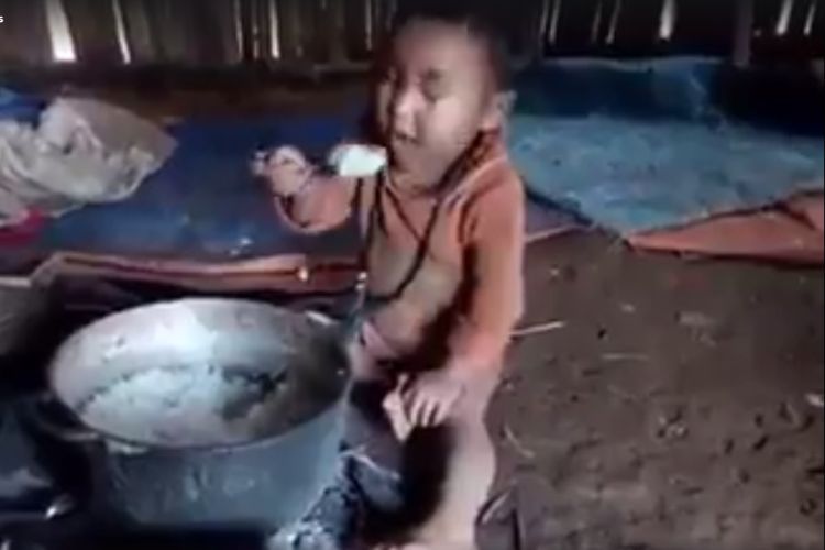 Video Of A Hungry Asian Boy Eating Rice Only Went Viral