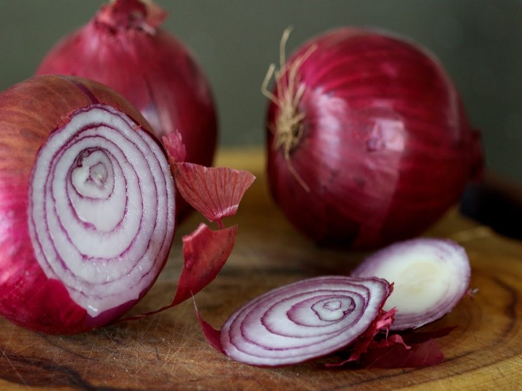 Health Benefits Of Eating Red Onions Will Surprise You
