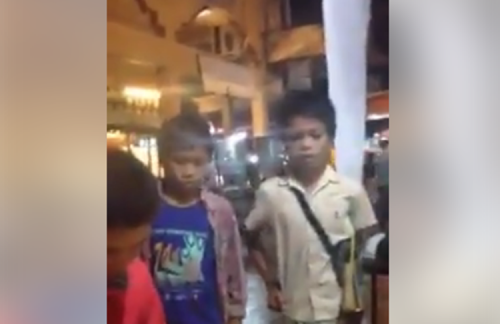 Two Kids Singing At Davao Night Market To Help Family Inspire Netizens