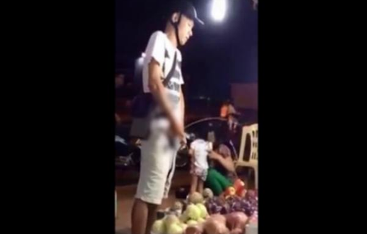 How This Chinese Man Keeps His Fruits Clean And Safe Shocked Netizens