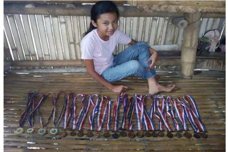 Facebook Post About The Story Of Medal Girl Goes Viral