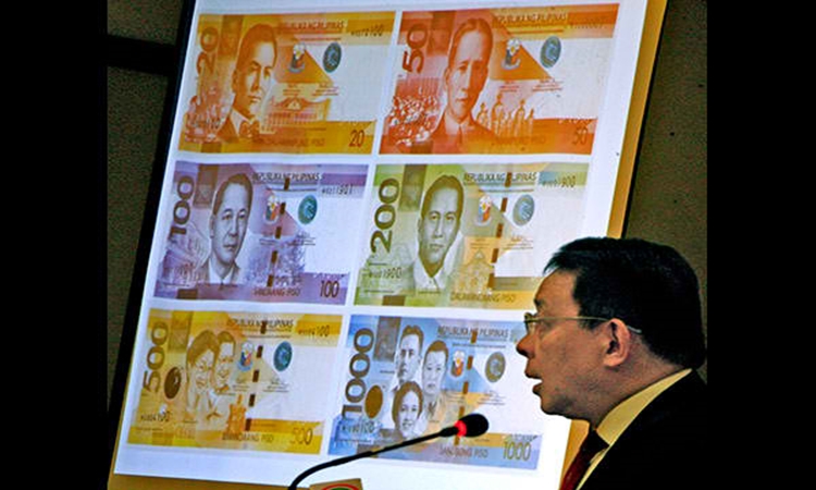 bank notes with Duterte's signature