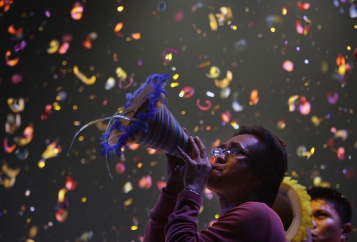 15 Interesting Filipino Superstitions On New Year’s Eve