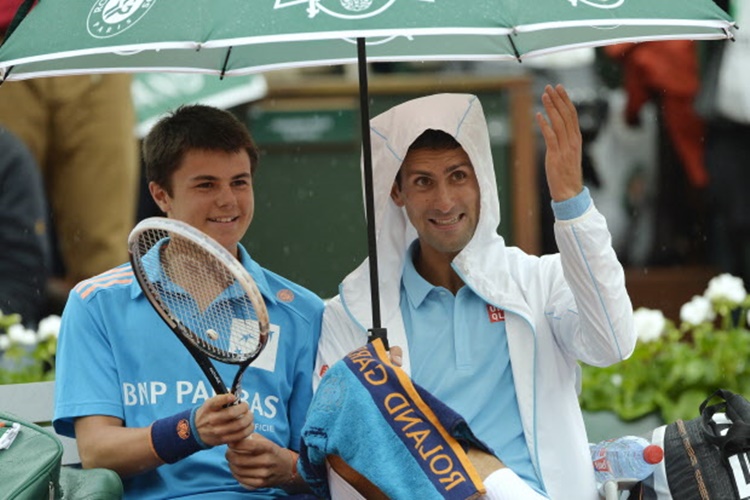 Heart Touching Video Of Humble Tennis Champ Novak Djokovic