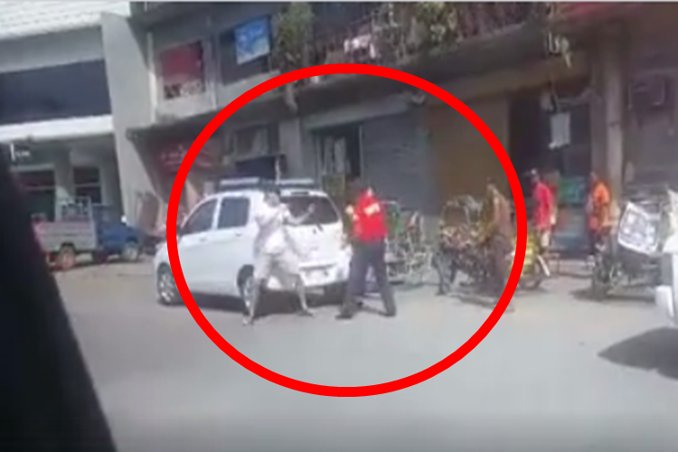 Watch: : Driver vs Traffic Enforcer In A Road Rage Incident In Bacolod City