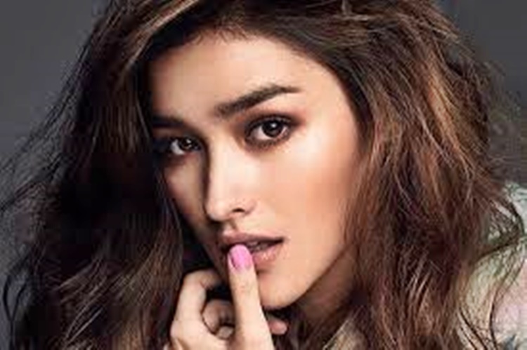 liza soberano