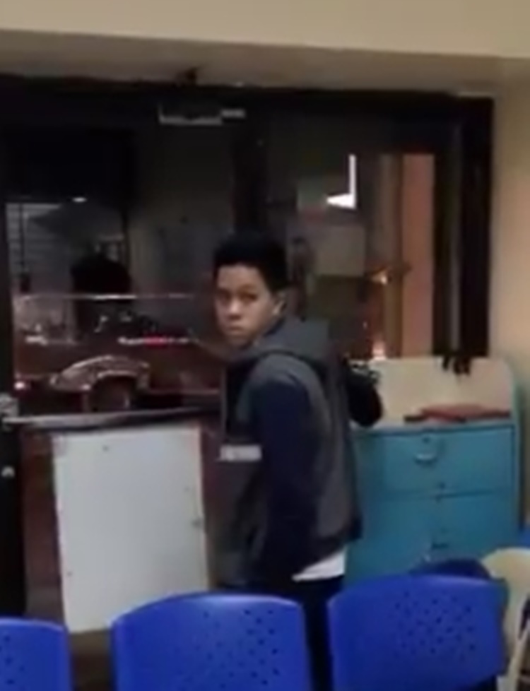 Cebuana Lhuillier's Guard