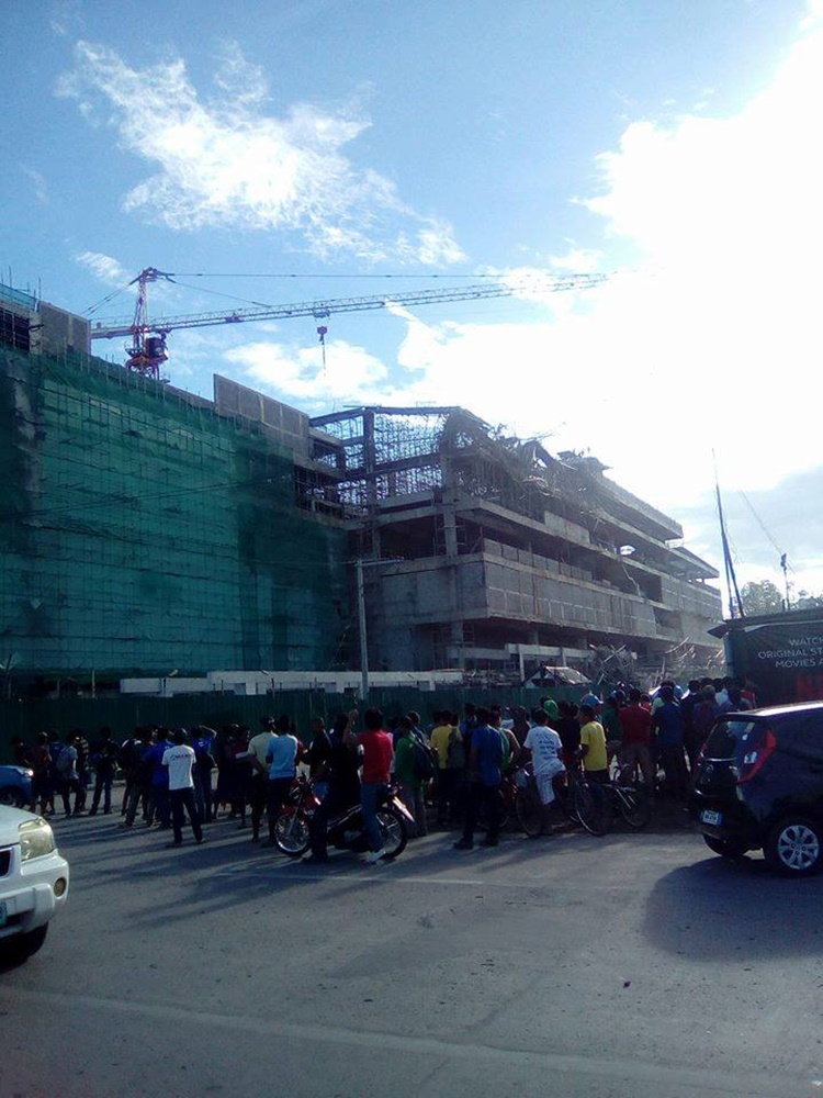 Portion Of Under Construction Ayala Malls In Bacolod City Collapse