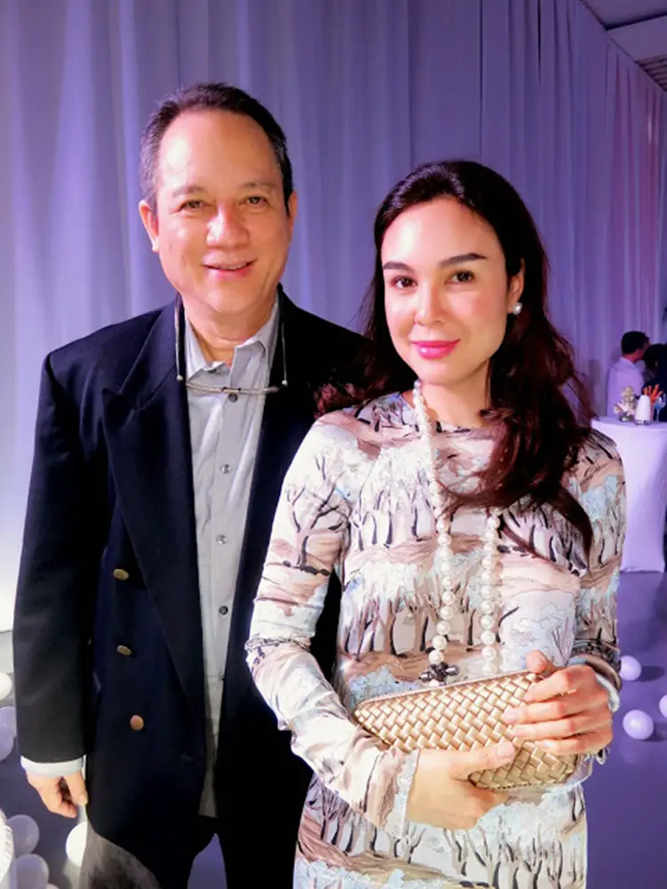 gretchen barretto and tonyboy cojuangco at the aivee clinic opening! 