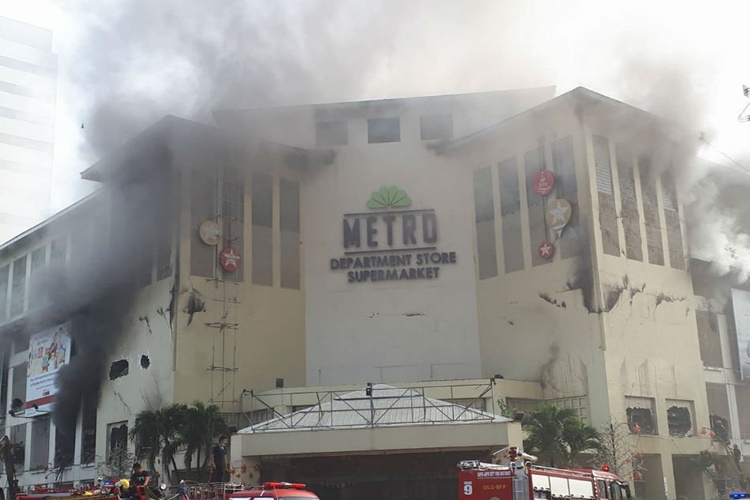 Cebu Officials: Metro Ayala Mall Fire Might Take 2 Days To Put Out