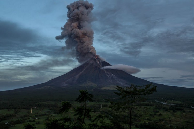 Movie Clip Legend Of Mayon Volcano © Forbes College And Text Digital