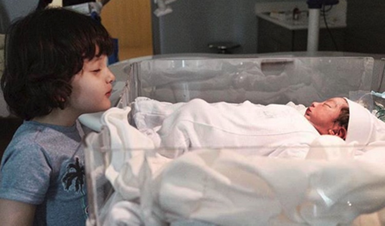 Sarah Lahbati, Zion, Baby Kai