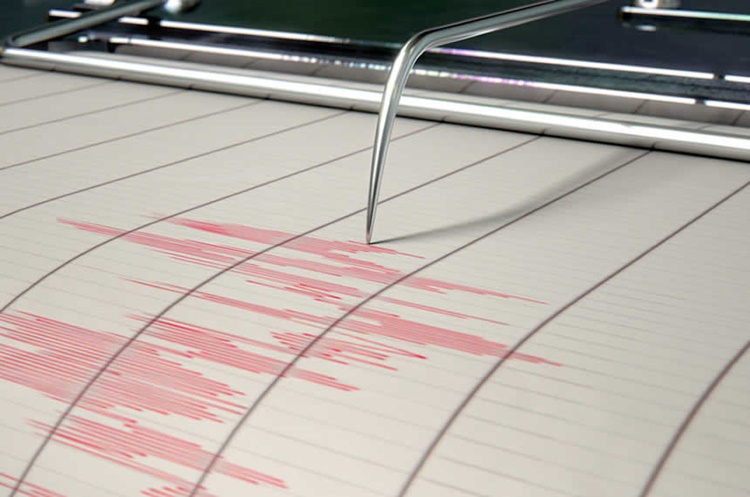 Strong Earthquakes