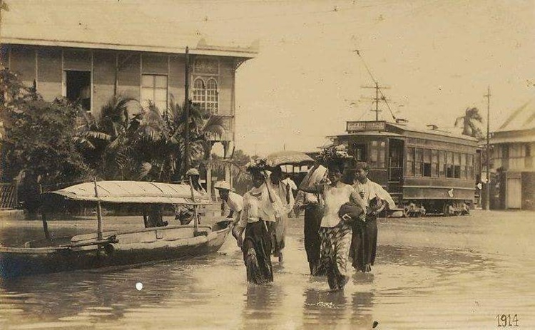 Old Photos Of Street Floods In Manila Goes Viral Earns Various