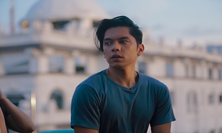 carlo aquino