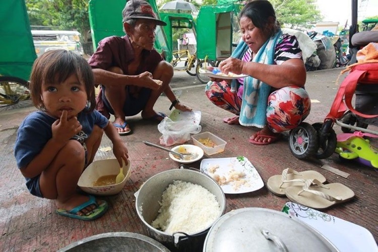 Sws Survey Shows More Filipino Families Consider Themselves Poor