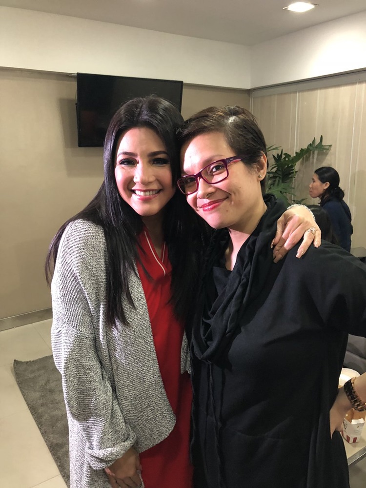Lea Salonga and Regine Velasquez in one Photo
