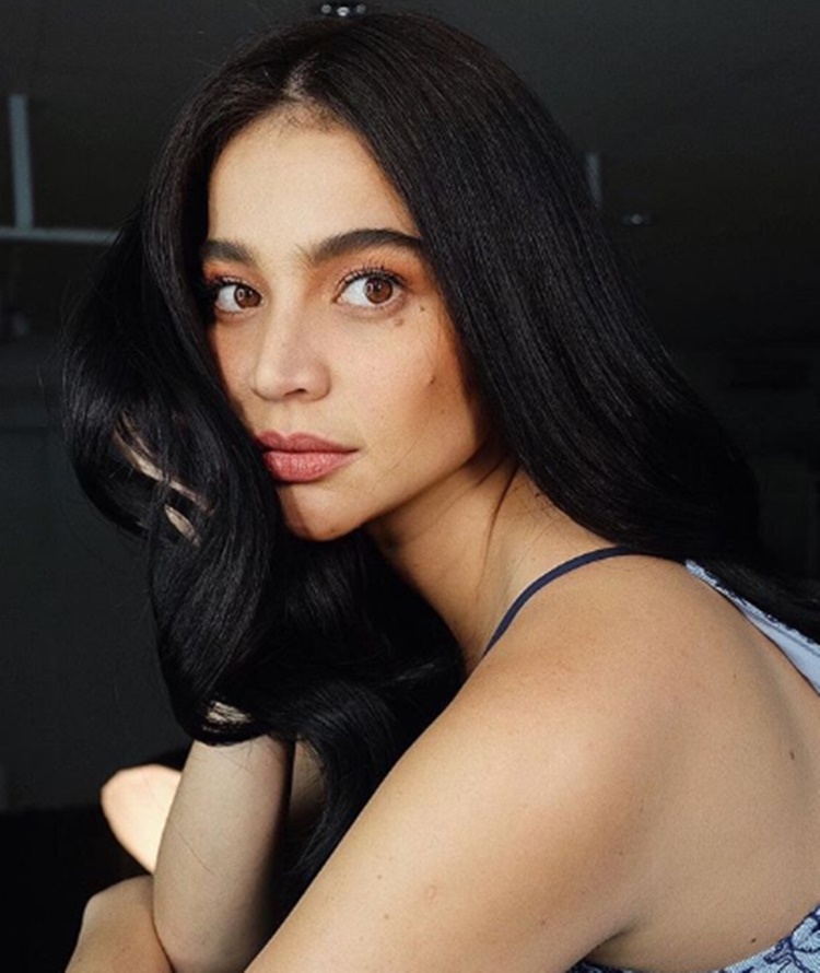 Anne Curtis