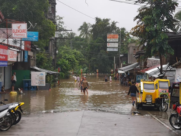 Calbayog City in Samar Immersed In Flood Due To TD Usman