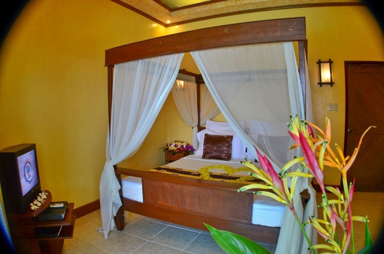 Crystal Paradise Resort