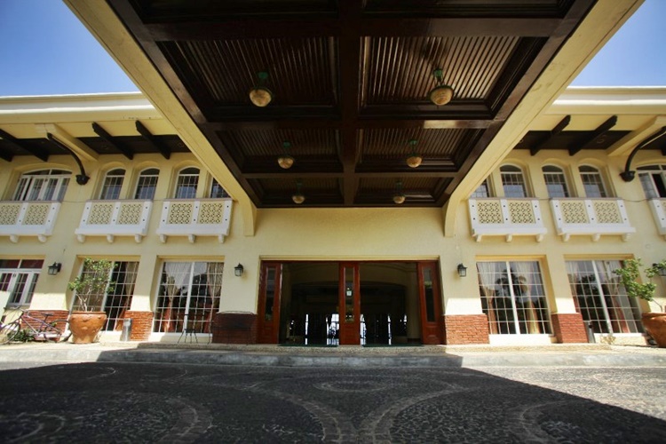 Vista Mar Beach Resort in Cebu