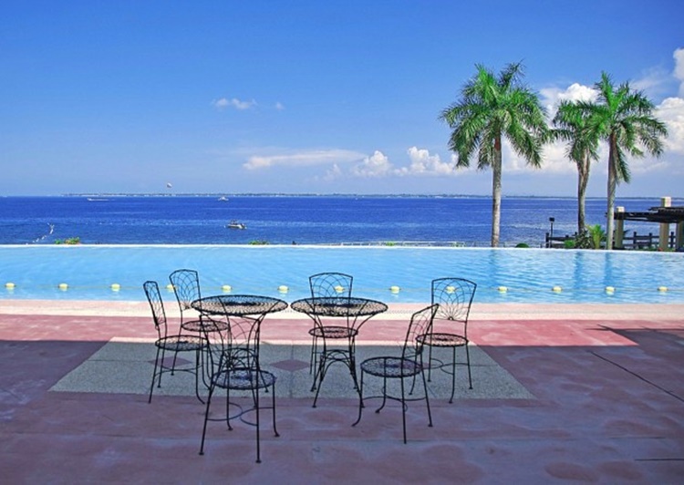 Vista Mar Beach Resort in Cebu