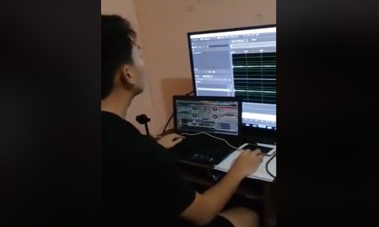 Live radio broadcasting 2