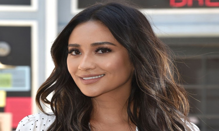 shay mitchell