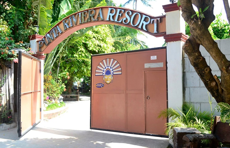 Punta Riviera Resort