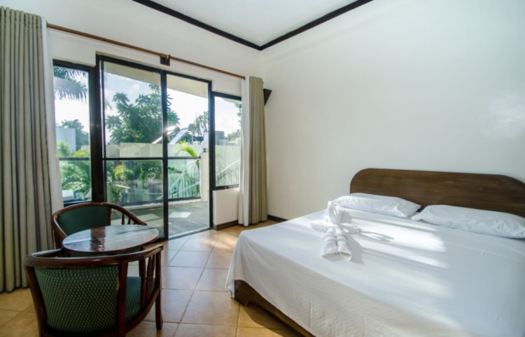 Turtle Inn Resort