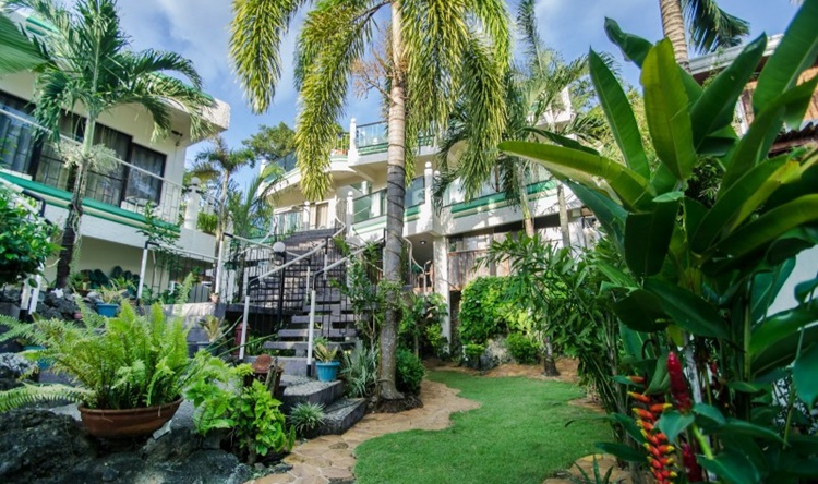 Turtle Inn Resort
