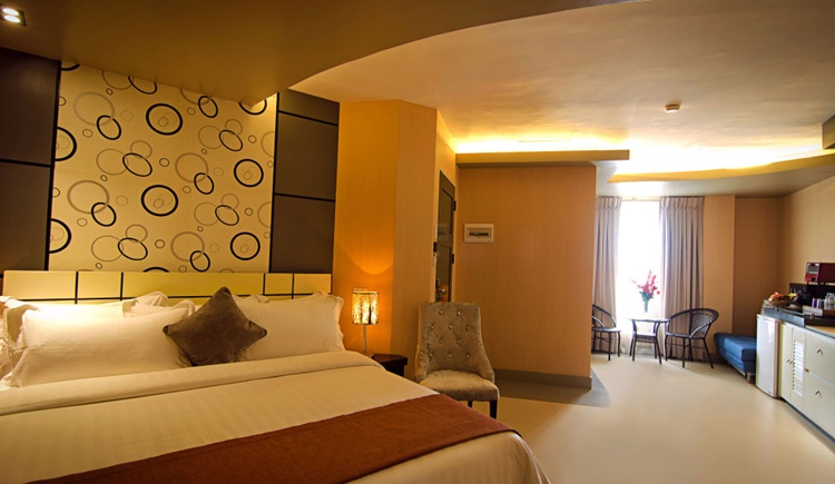 Eloisa Royal Suites