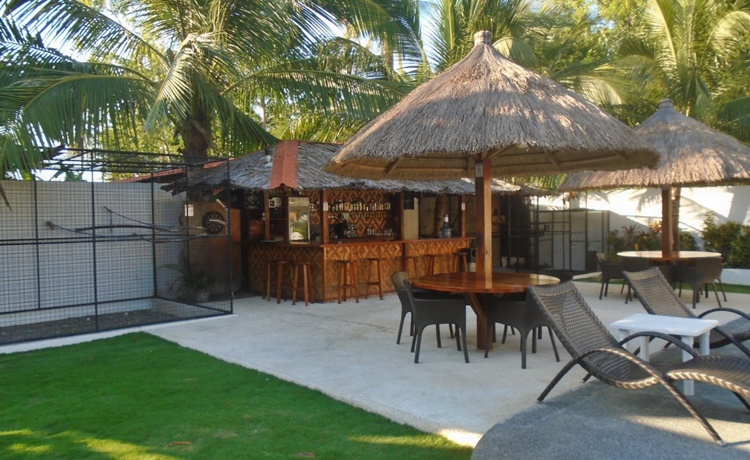 Parrot Resort