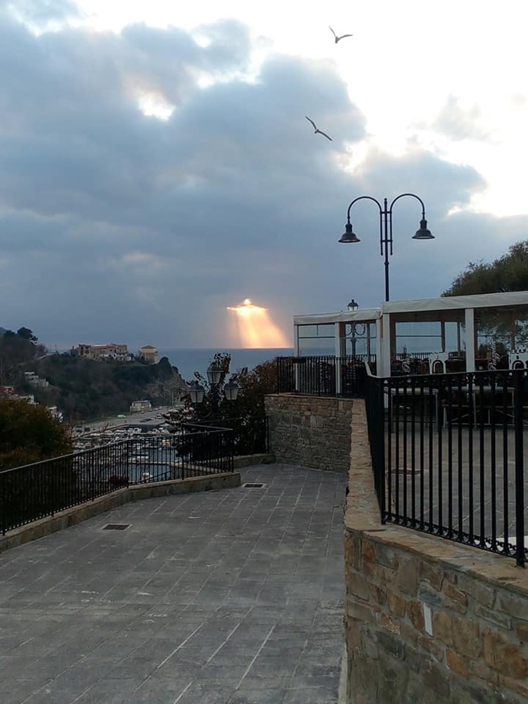 Ordinary Citizen Captures Photos of Glowing Angel in Clouds